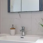 Royal View Apartment