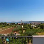 Royal View