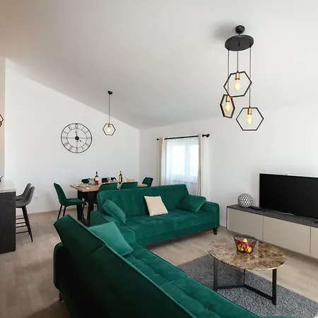 Apartment Royal View