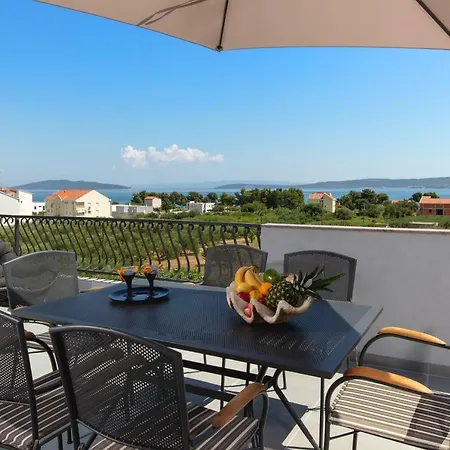 Daire Royal View *